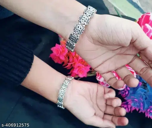 Élan Convertible Bracelet Ring